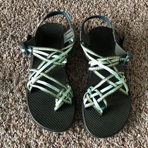 Women’s brand new Chaco sandals